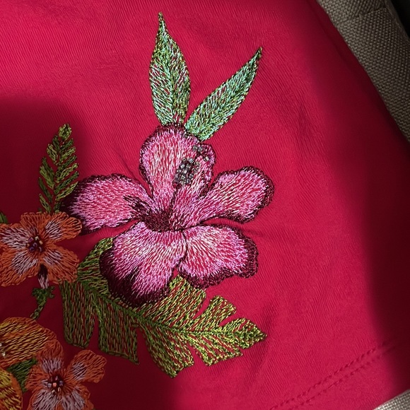 Floral Crop Top 🌺 - Picture 5 of 11